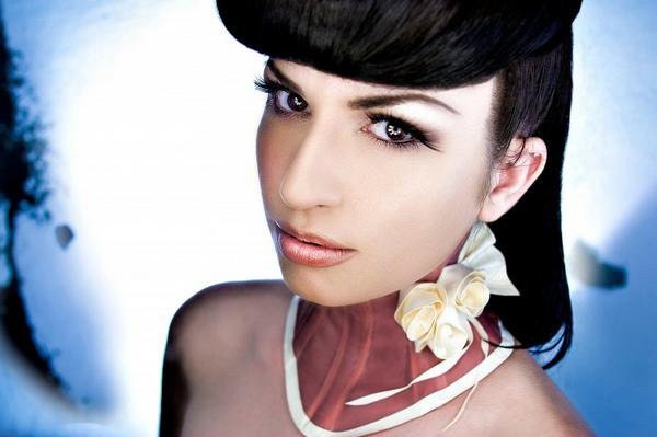 Rosette Posture Collar, made-to-measure latex by Blacklickorish